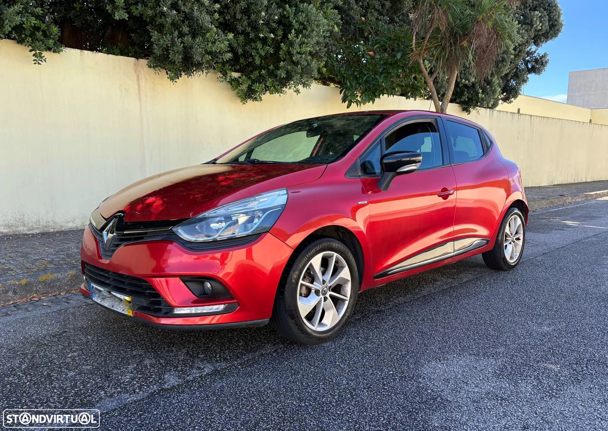 Renault Clio 0.9 TCe Limited Edition - 1