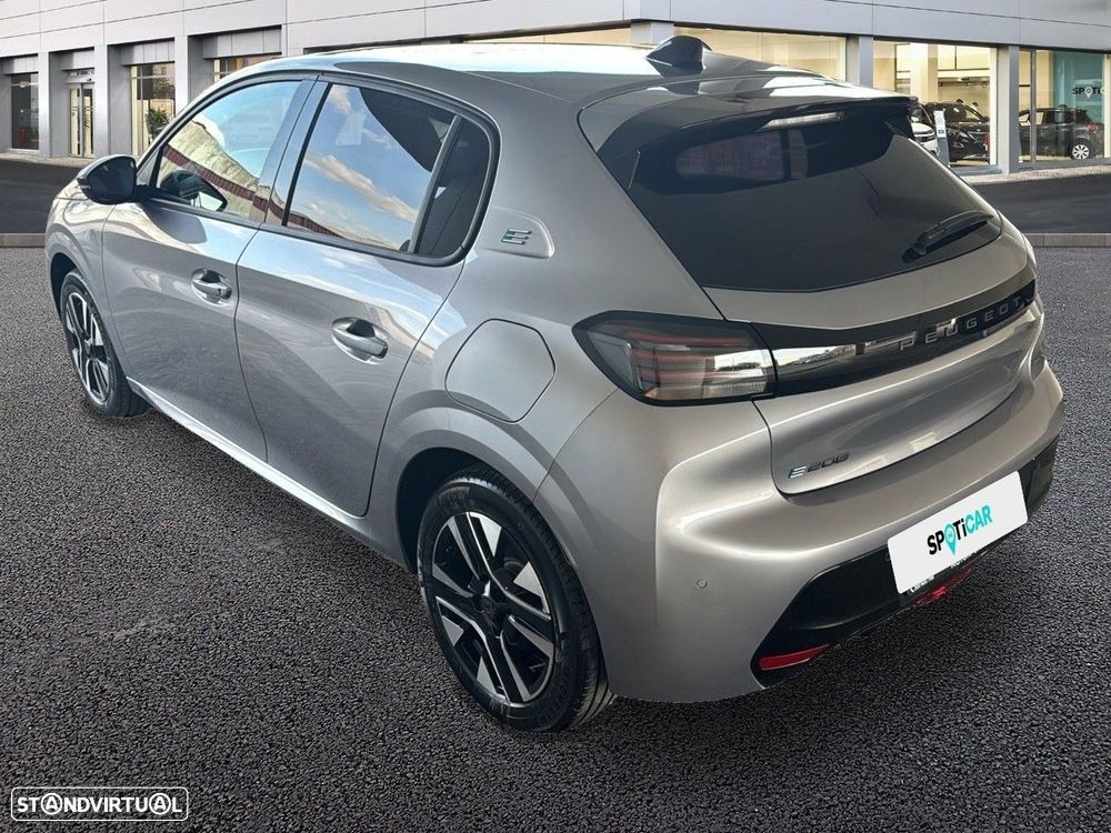 Peugeot e-208 51 kWh Allure — fotografia 7
