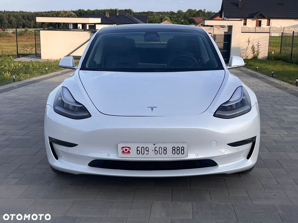 Tesla Model 3 - 2