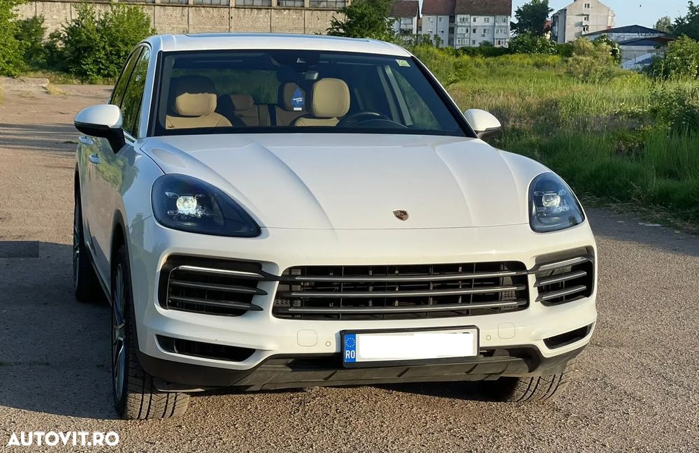Porsche Cayenne - 1