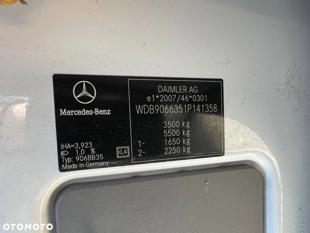 Mercedes-Benz Sprinter - 9
