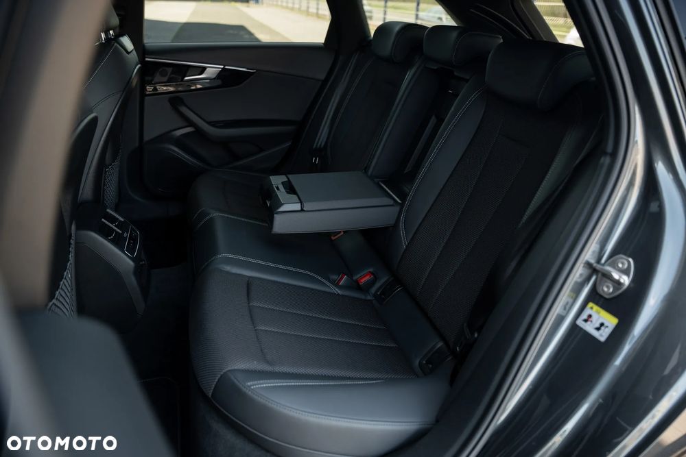 Audi A4 Avant 35 TFSI S tronic S line - 35