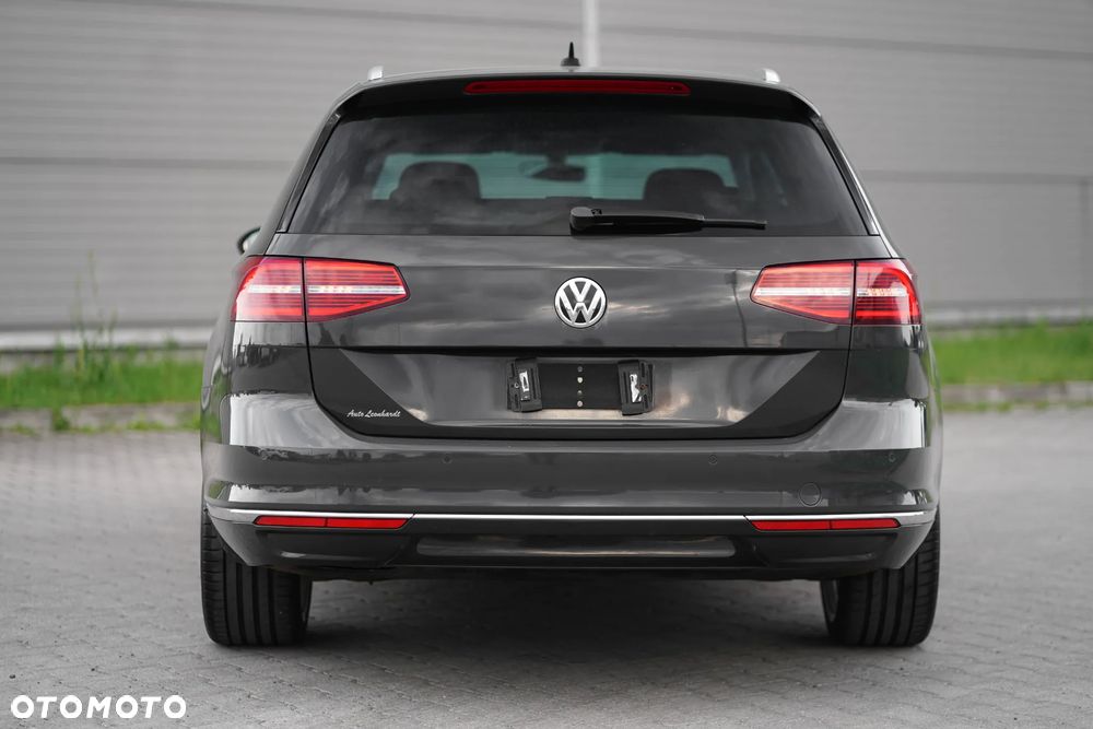 Volkswagen Passat 2.0 TDI SCR Highline - 12