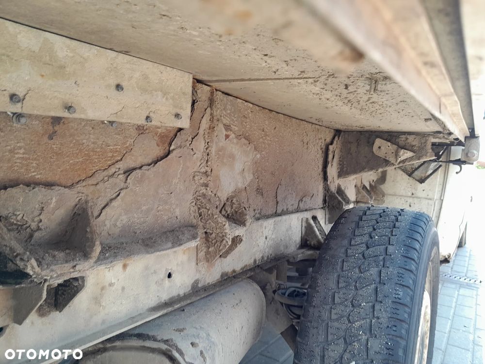 VW T5 DOKA PAKA TYLNA BURTY - 11