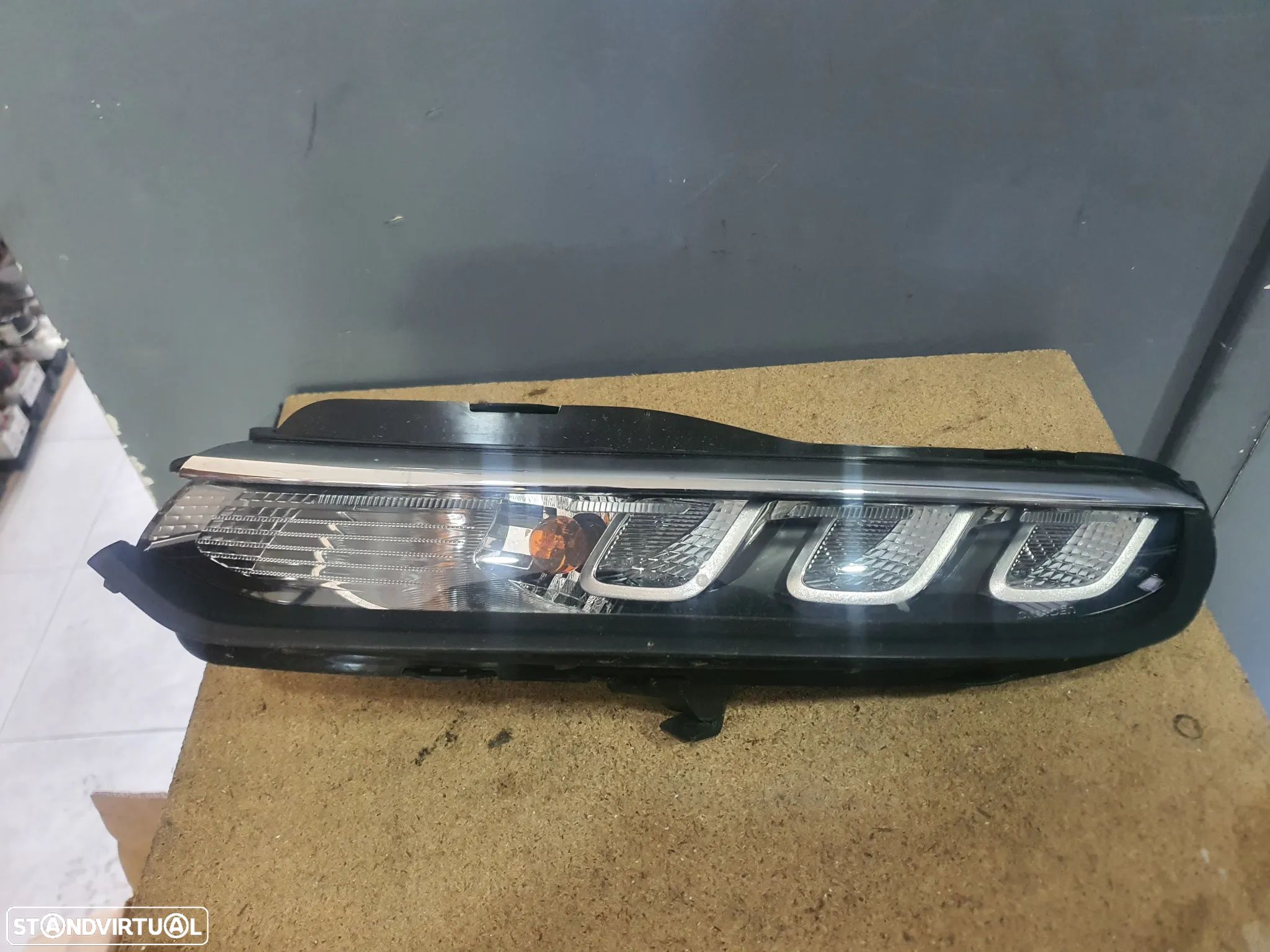 FAROL DIURNO ESQUERDO C3 III / 9833480680 - 1