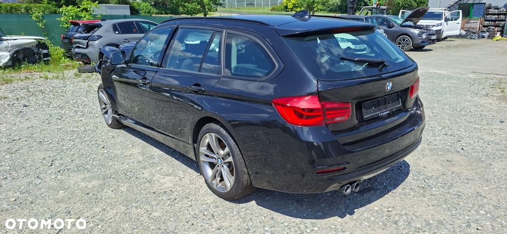 BMW Seria 3 330i xDrive - 2