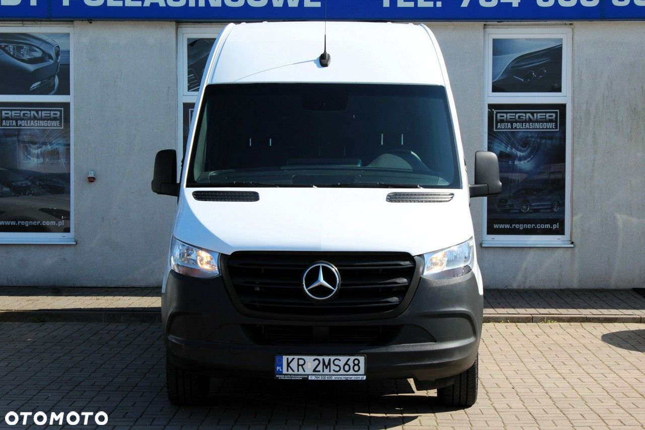 Mercedes-Benz Sprinter - 2