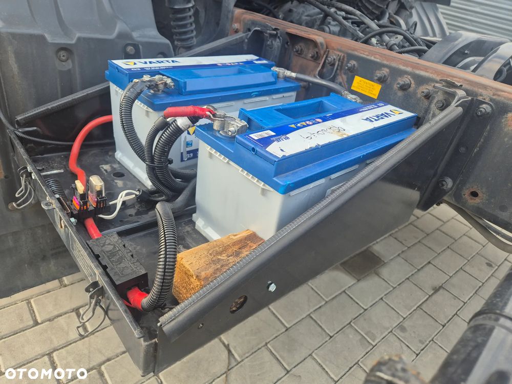 PODSTAWA SKRZYNKA MOCOWANIE AKUMULATORÓW MAN TGL TGM EURO 6 STAN BDB JAK NOWA - 1