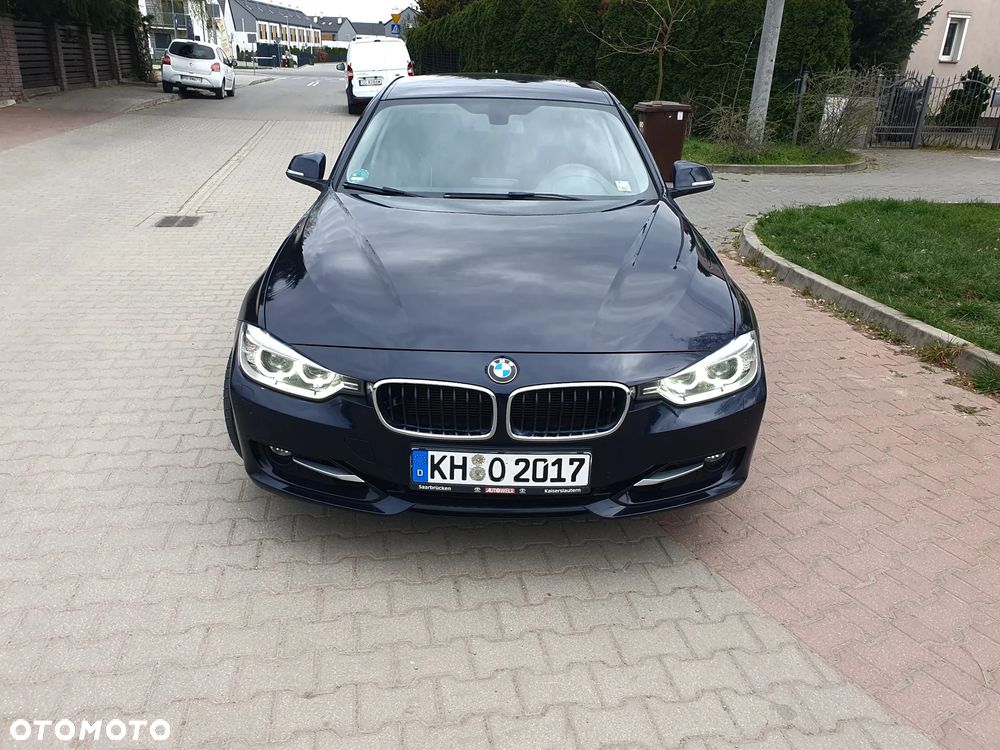 BMW Seria 3 328i Sport Line - 2