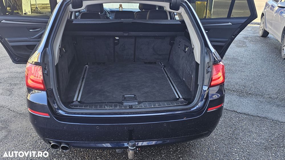 BMW Seria 5 520d Touring - 8