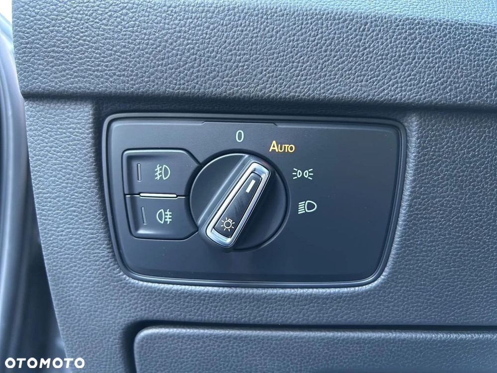 Volkswagen Passat Variant 1.5 TSI EVO Business - 22