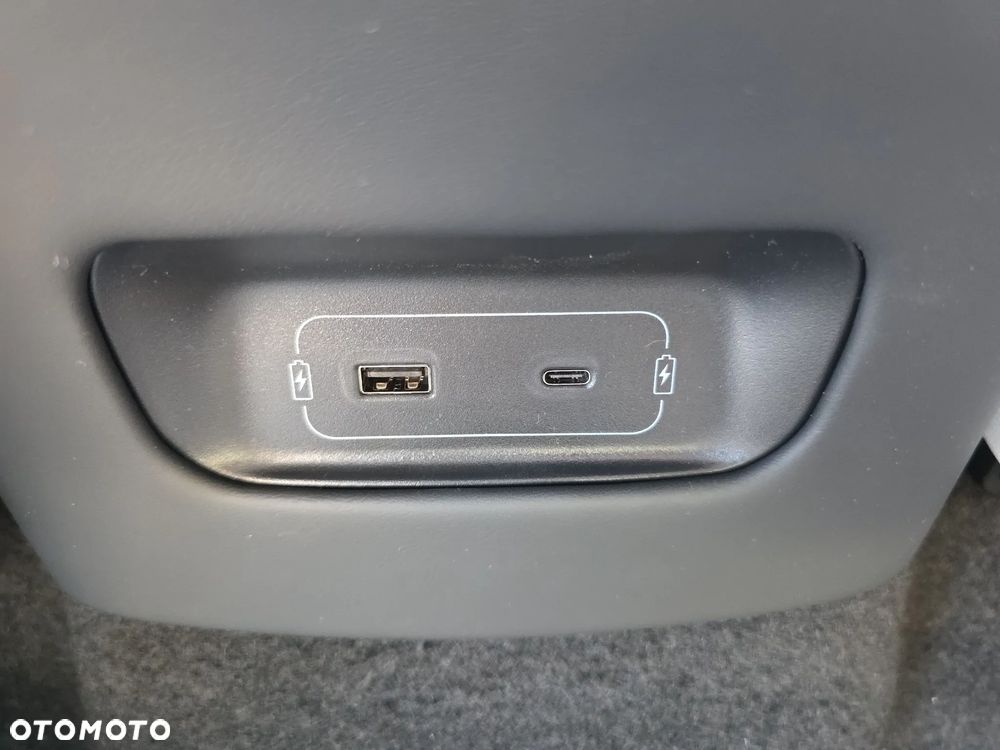 XPeng G9 94.6 kWh AWD Performance - 26