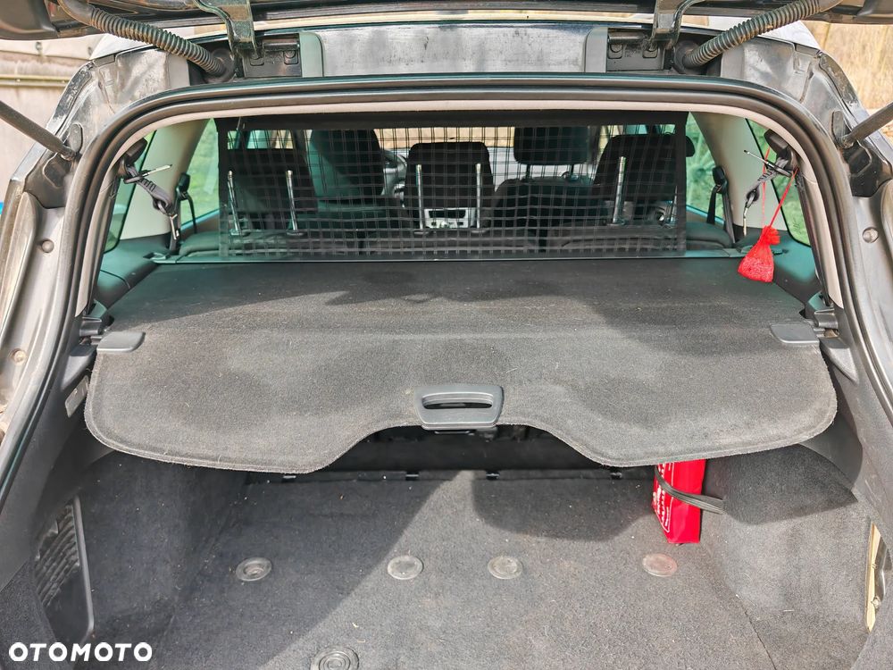 Peugeot 308 120 VTi Family - 16