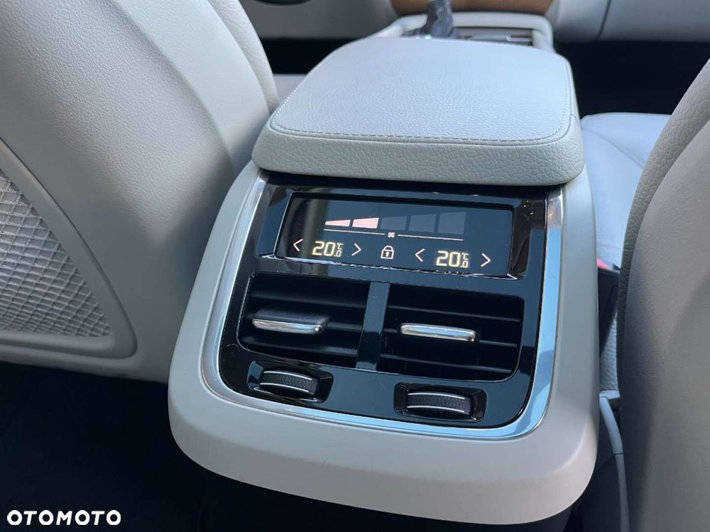Volvo XC 90 B5 B AWD Plus Bright - 28