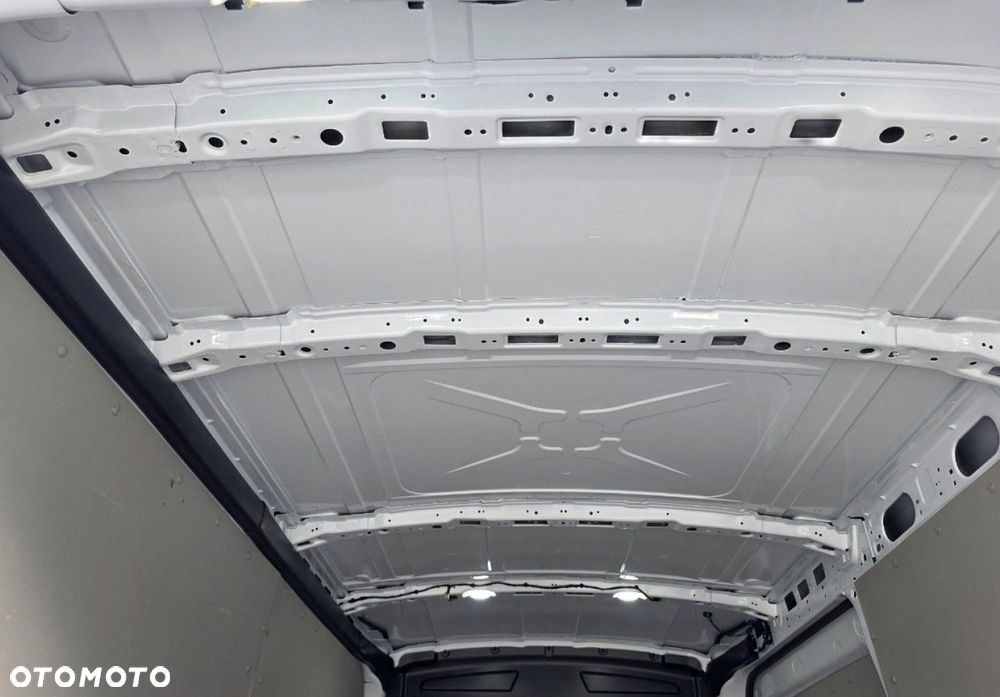 Ford Transit - 32