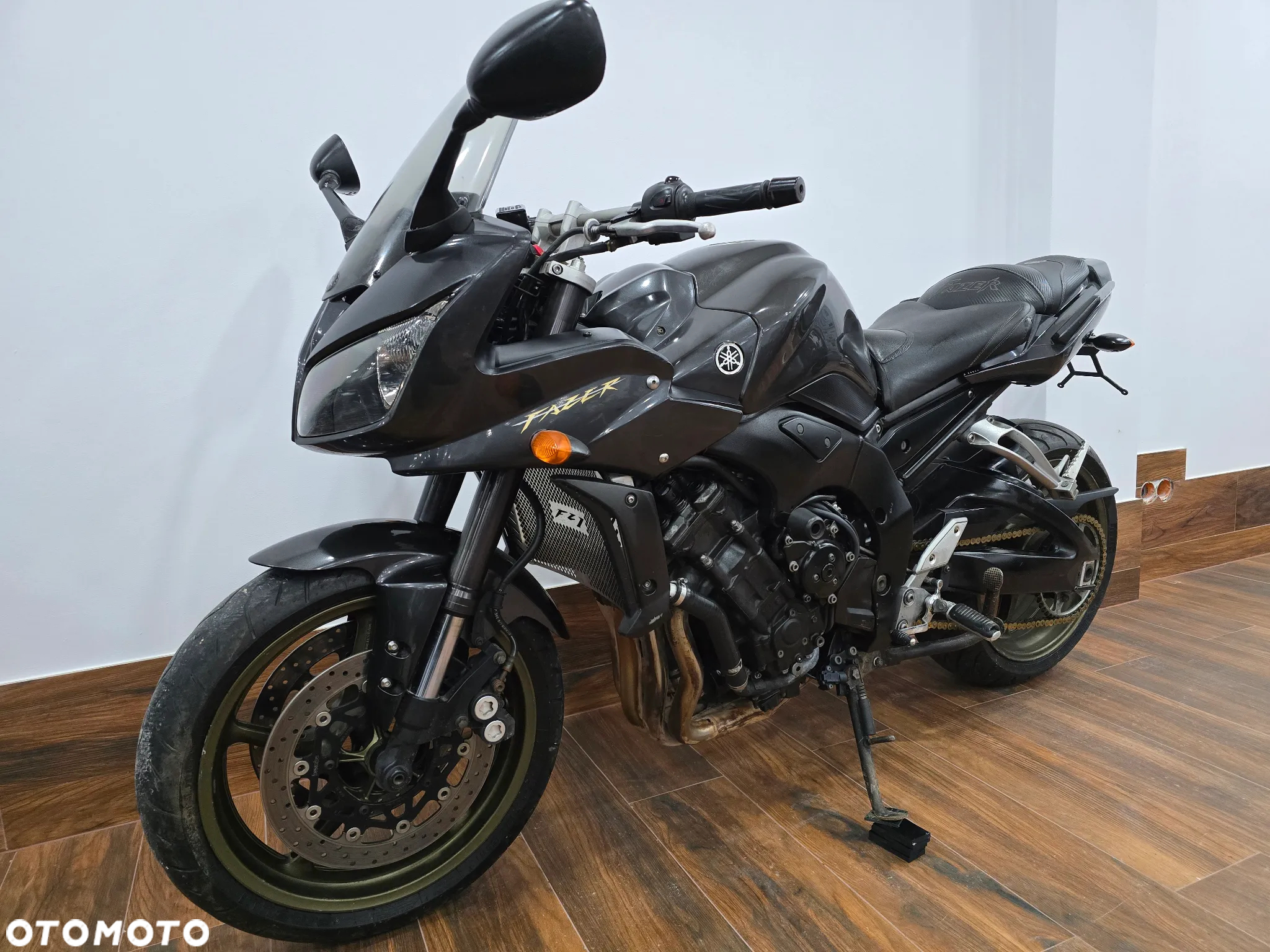 Yamaha FZ - 20
