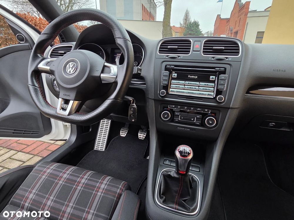 Volkswagen Golf 2.0 GTI - 35