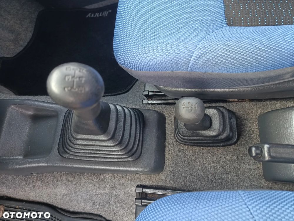 Suzuki Jimny 1.3 - 16