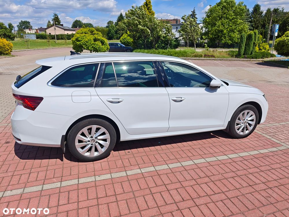 Skoda Octavia 1.5 TSI mHEV Selection DSG - 3