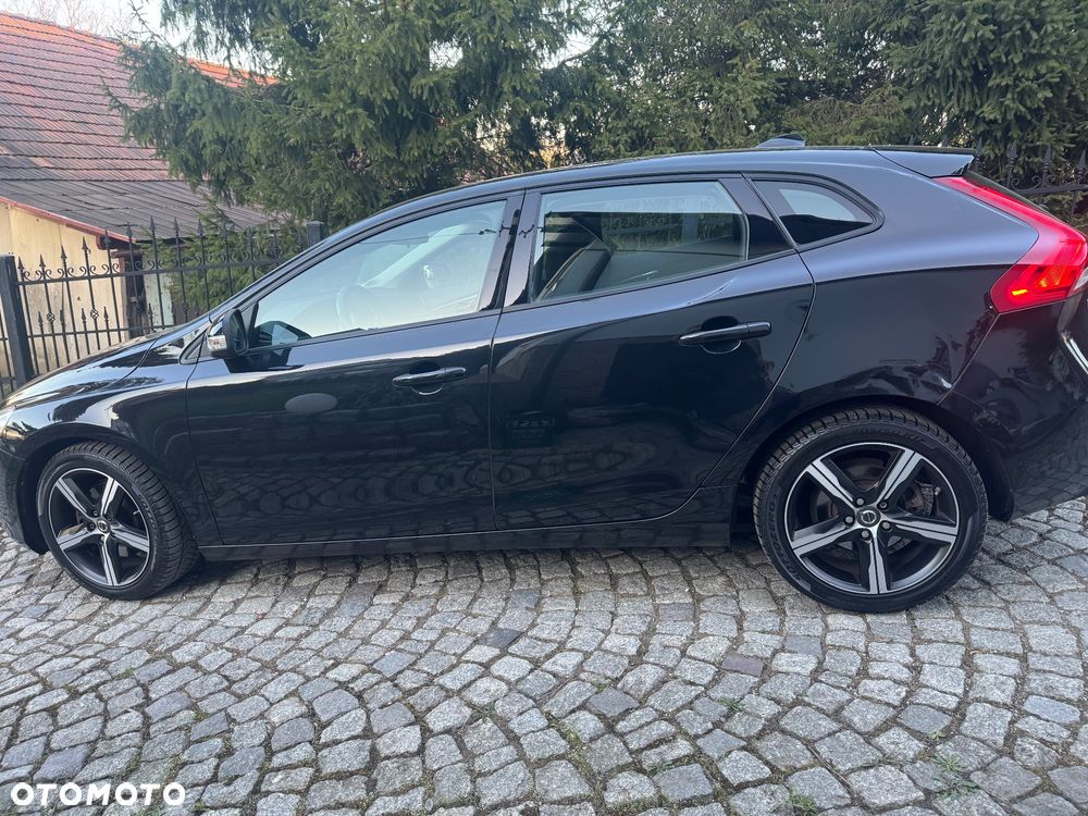 Volvo V40 T2 You - 17