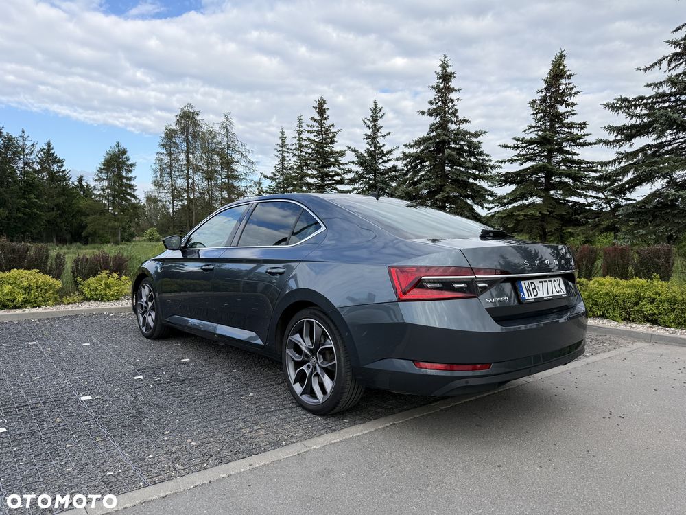 Skoda Superb 2.0 TDI SCR Style DSG - 8