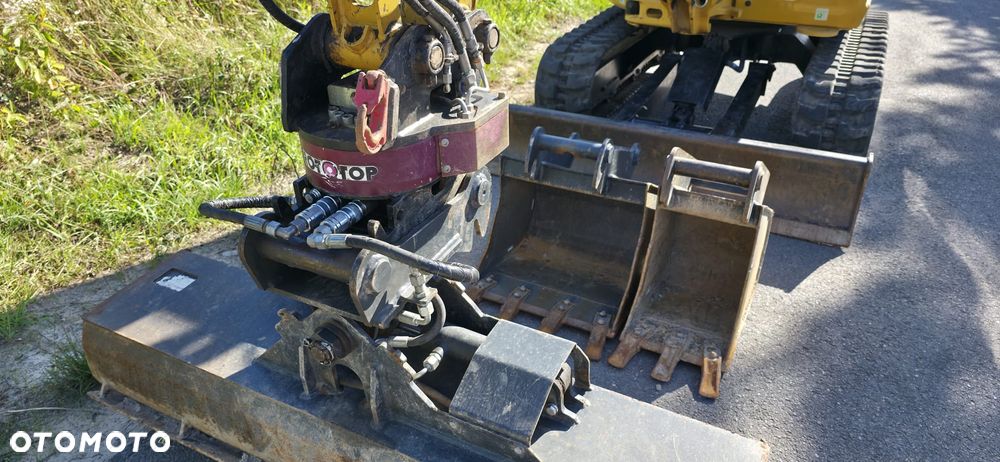 Caterpillar 302,7 CR    / 302. 303, 301.8 , 304 , 305 - 4