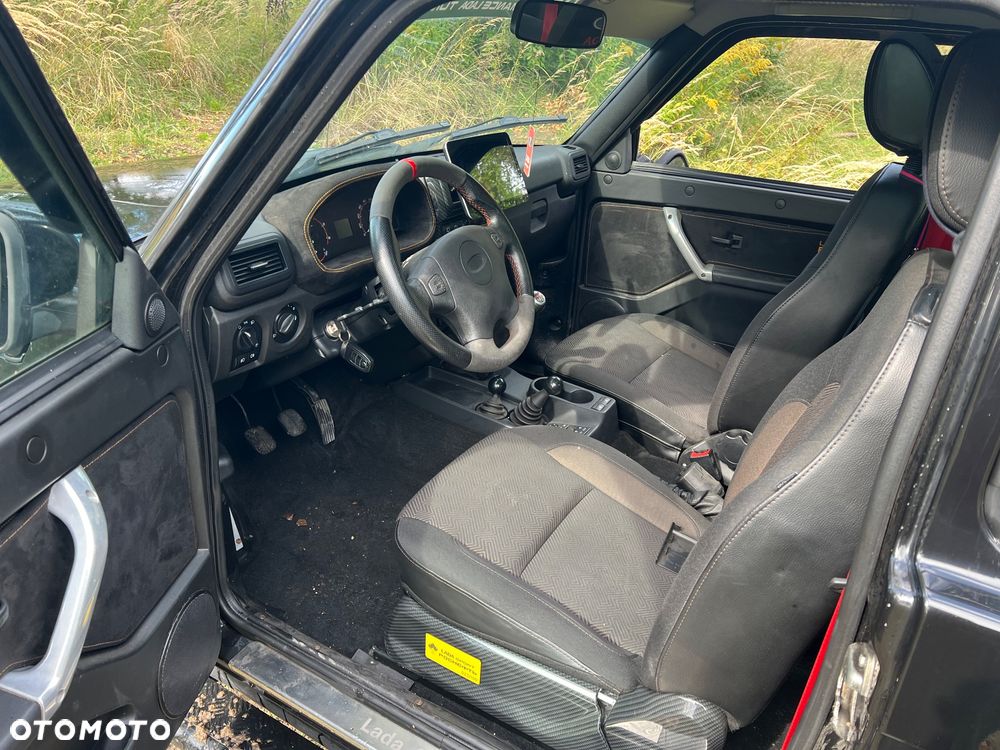 Lada Niva - 10