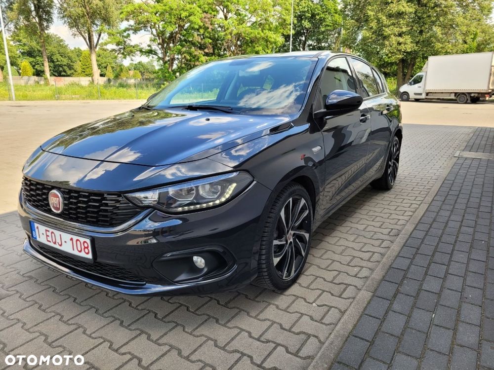 Fiat Tipo 1.4 T-Jet S-Design - 1