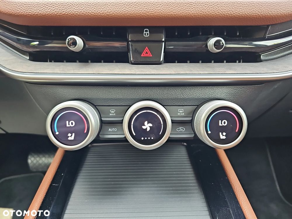 Skoda Superb 2.0 TDI SCR 4x4 Selection DSG - 18