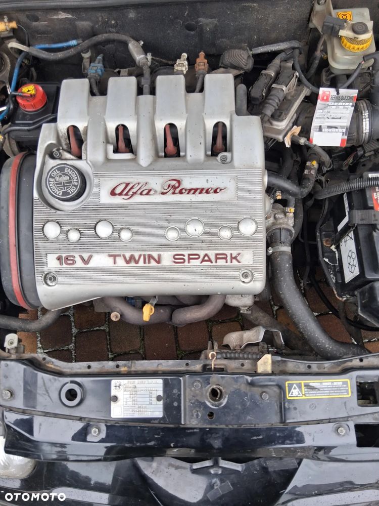 Alfa Romeo 145 1.6 TSpark 16v - 9