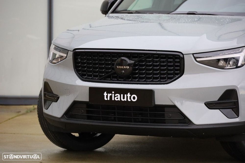 Volvo XC 40 2.0 B3 Black Edition - 22