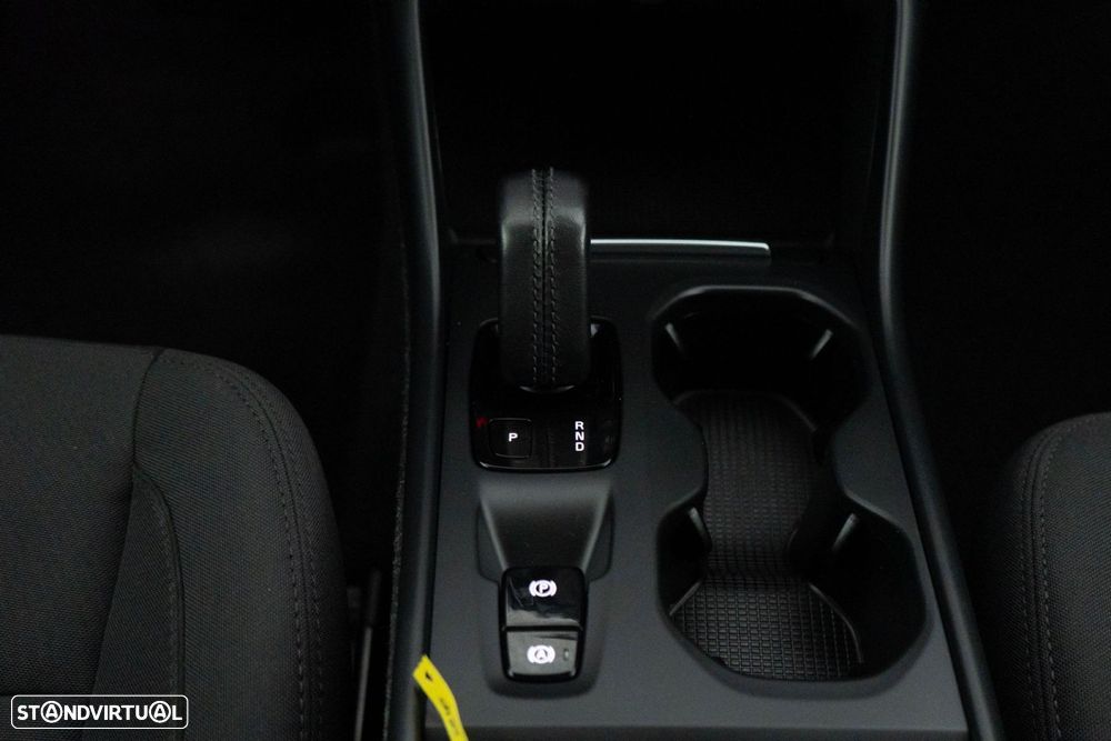 Volvo XC 40 1.5 T5 PHEV Momentum Plus - 26