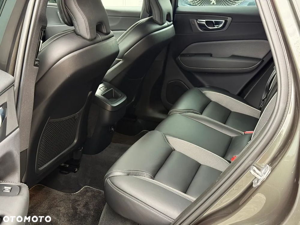 Volvo XC 60 T4 Geartronic RDesign - 36