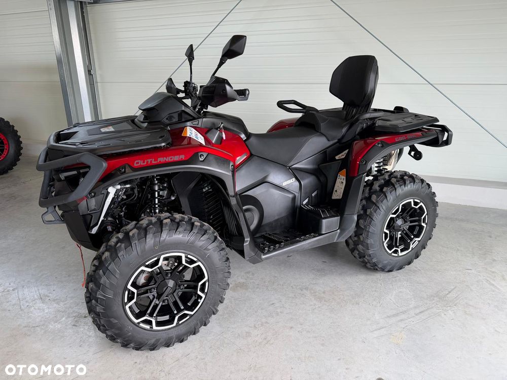 Can-Am Outlander Max - 1