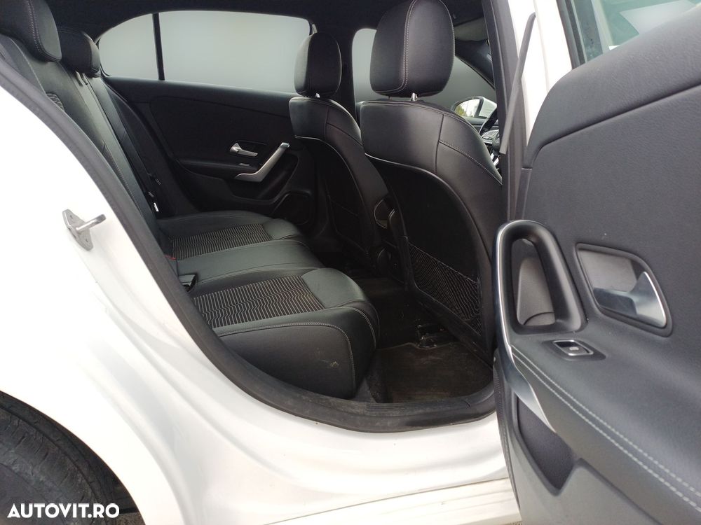 Mercedes-Benz A 180 - 22