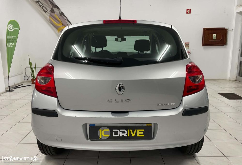 Renault Clio 1.2 16V Pack - 7