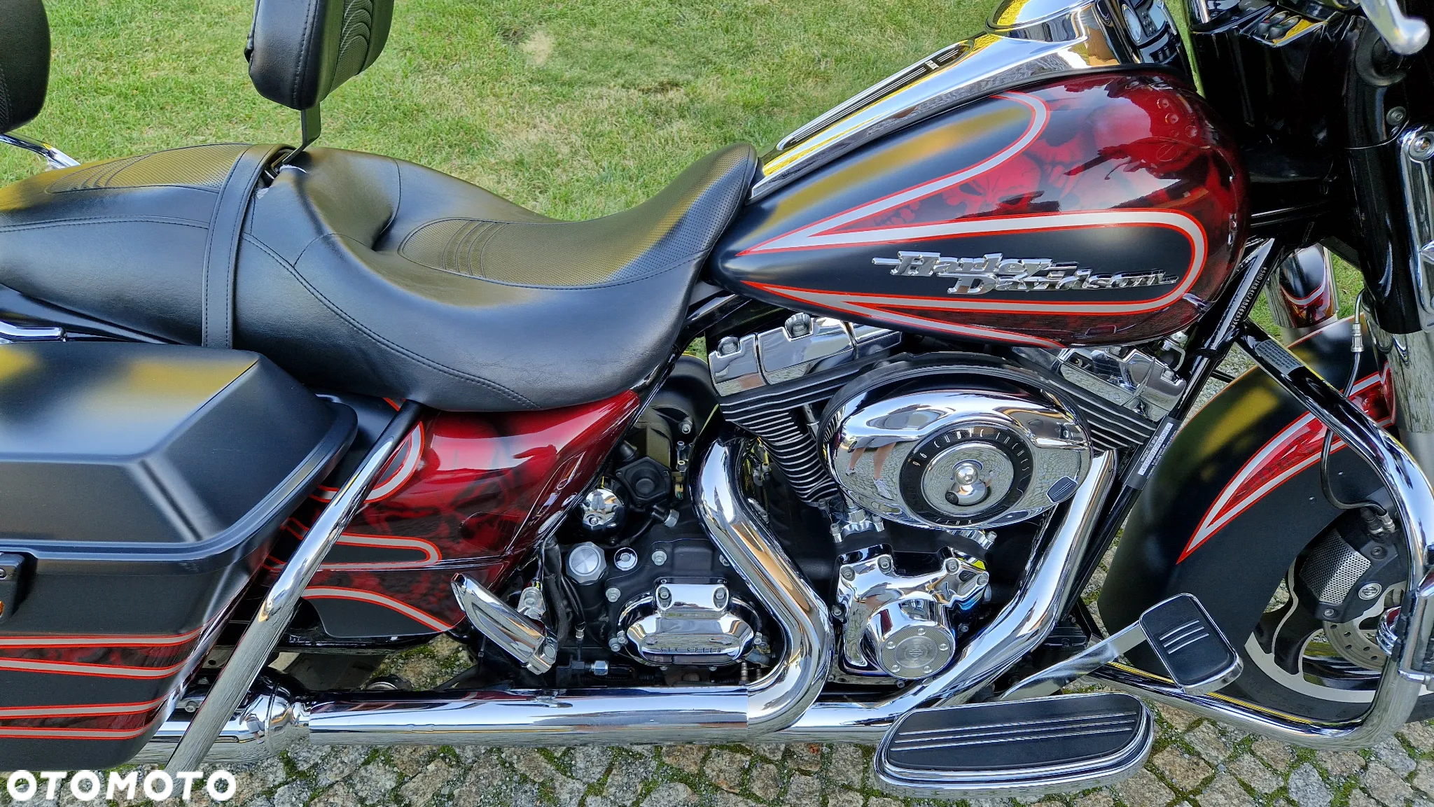 Harley-Davidson Touring Street Glide - 11