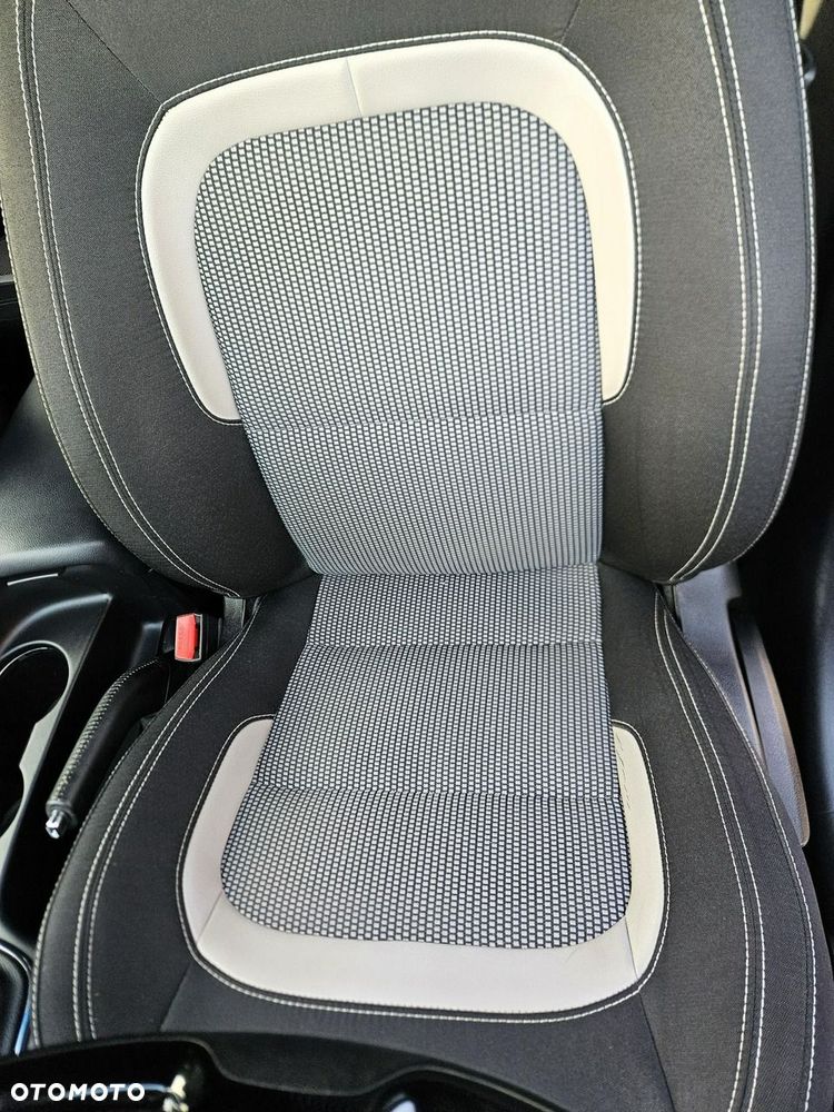 Kia Ceed 1.6 GDI ISG Dream-Team Edition - 21