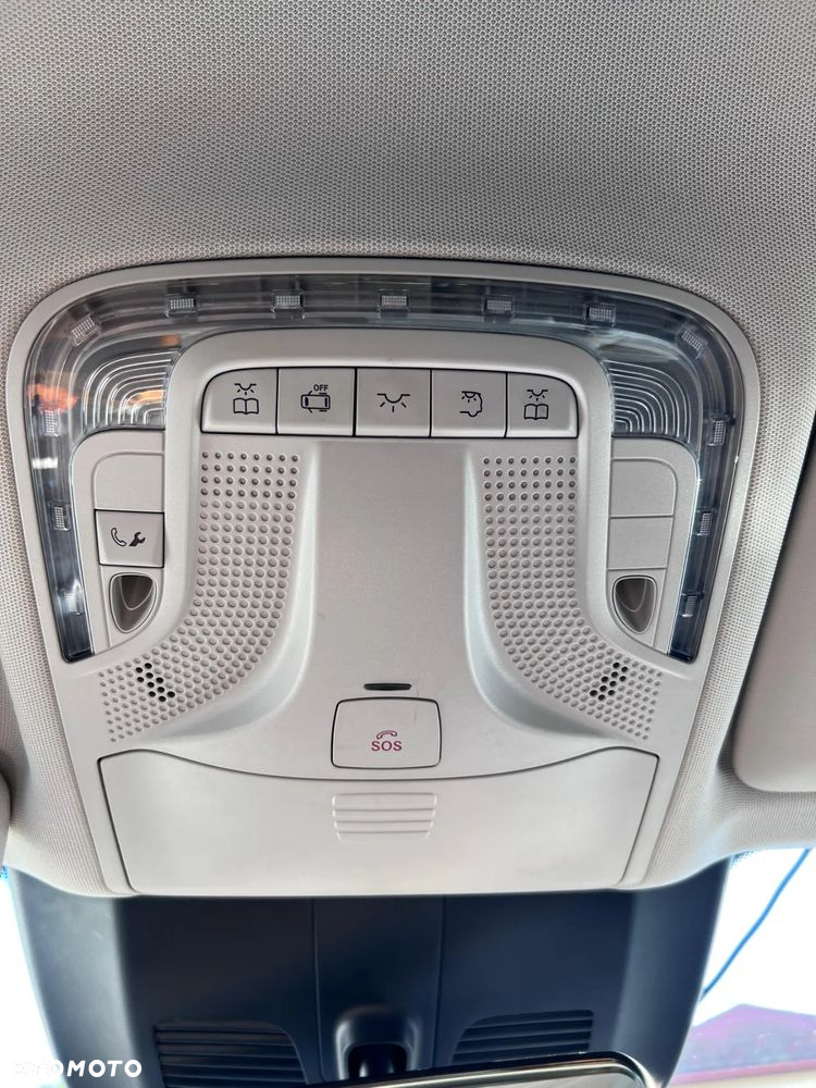 Mercedes-Benz Vito - 25
