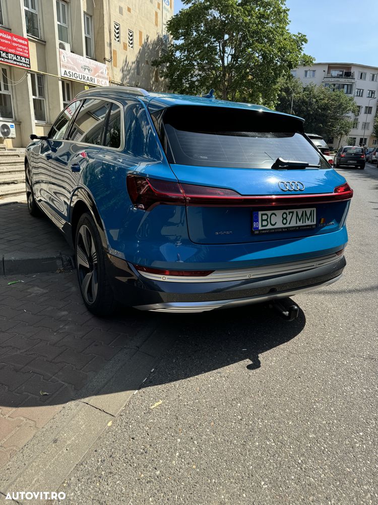 Audi e-tron 55 quattro - 10