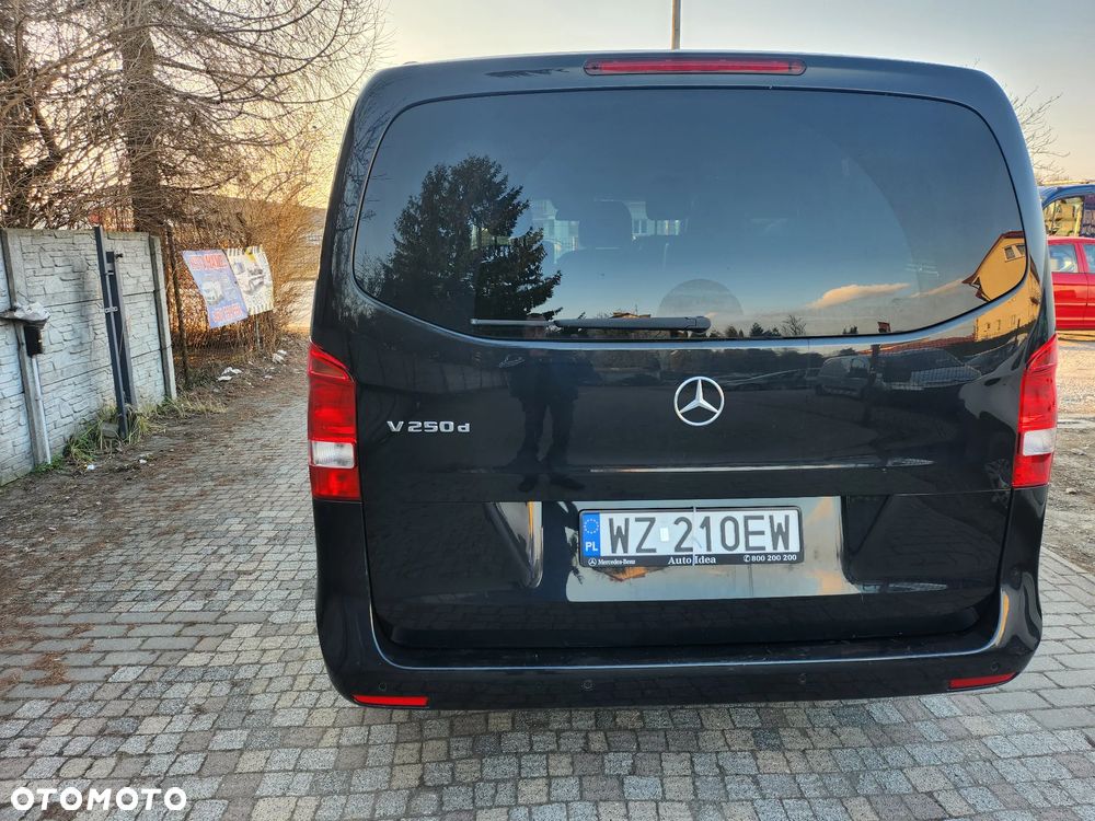 Mercedes-Benz Klasa V 250 (BlueTEC) d Avantgarde 7G-Tronic (d³ugi) - 4