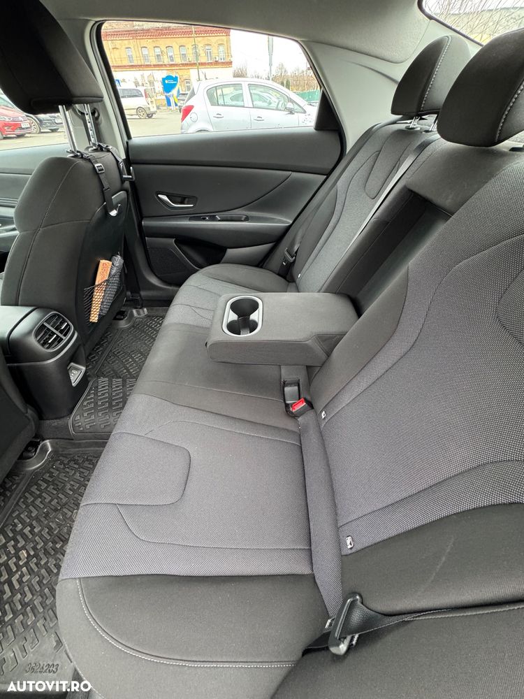 Hyundai Elantra 1.6 l 123 CP CVT Highway - 7