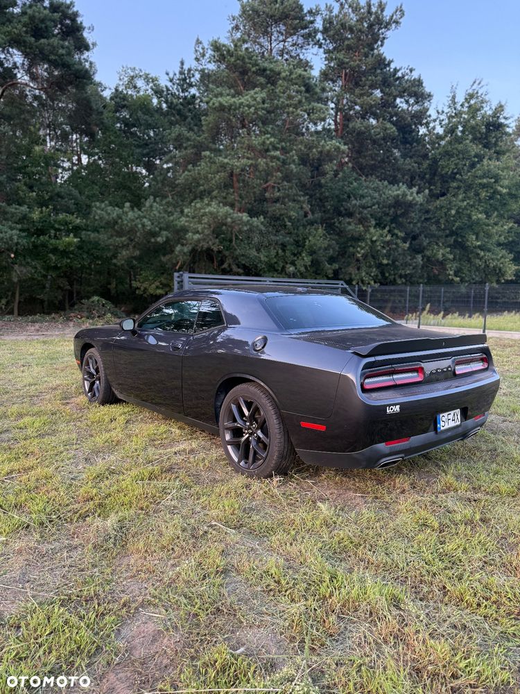 Dodge Challenger - 15