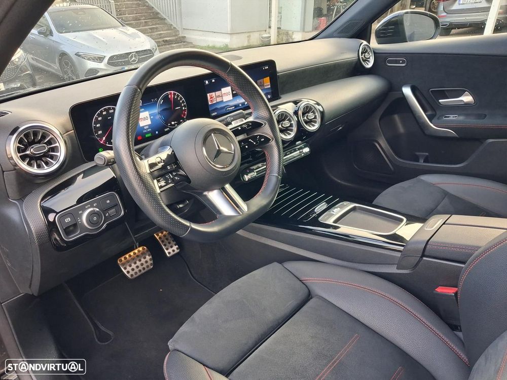 Mercedes-Benz A 250 - 11