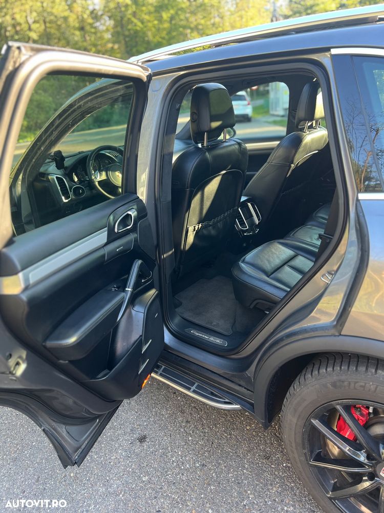 Porsche Cayenne - 10