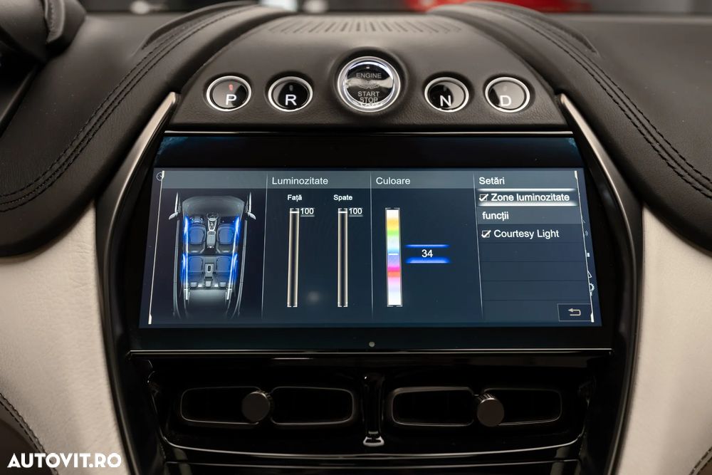 Aston Martin DBX - 24