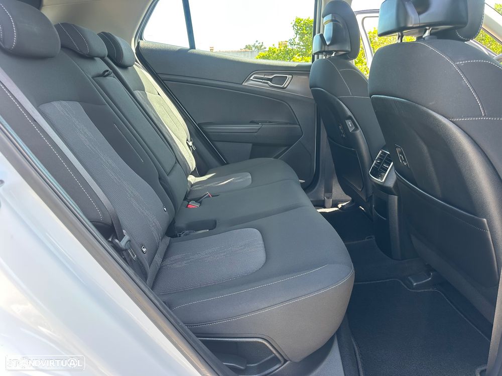 Kia Sportage 1.6 T-GDI AWD Base - 24