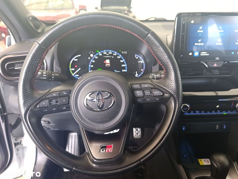 Toyota Yaris Cross Hybrid 1.5 GR Sport - 16