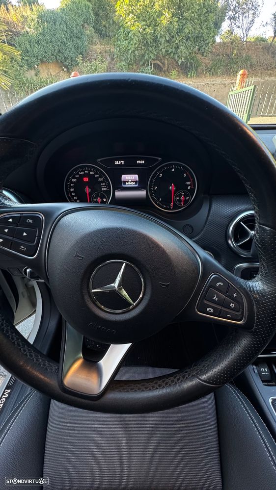Mercedes-Benz A 180 d AMG Line - 7