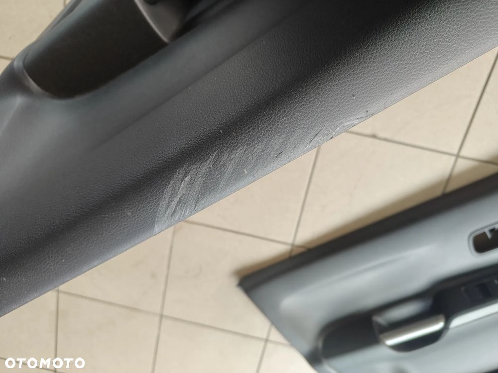 Suzuki Ignis od 2020 tapicerka drzwi przód tyl komplet Europa - 6